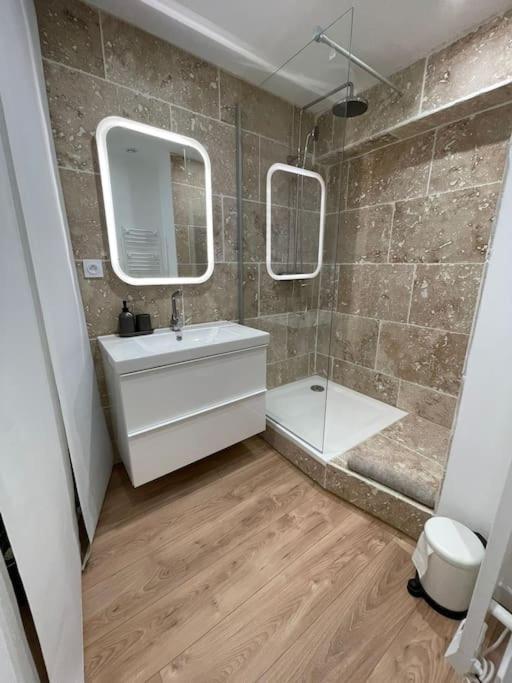 Duplex Sous Les Toits Apartman Riez Kültér fotó