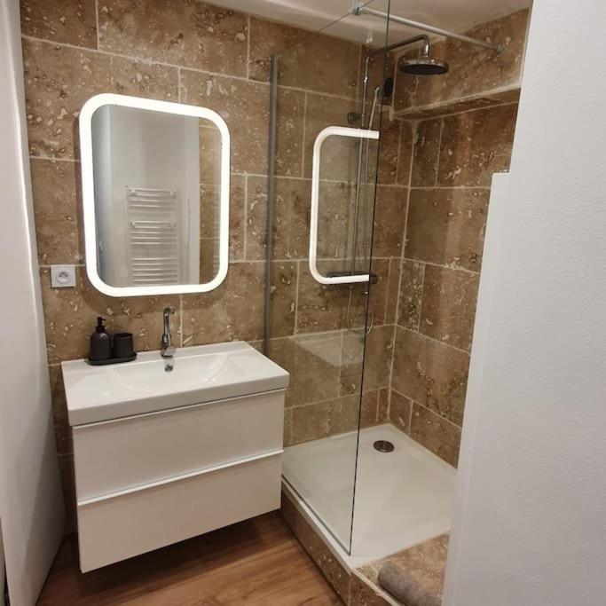Duplex Sous Les Toits Apartman Riez Kültér fotó
